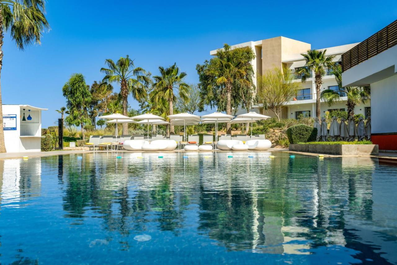 Hyatt Place Taghazout Bay Dış mekan fotoğraf The swimming pool at the hotel